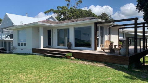 Absolute Beach Front - Accommodation Search 0