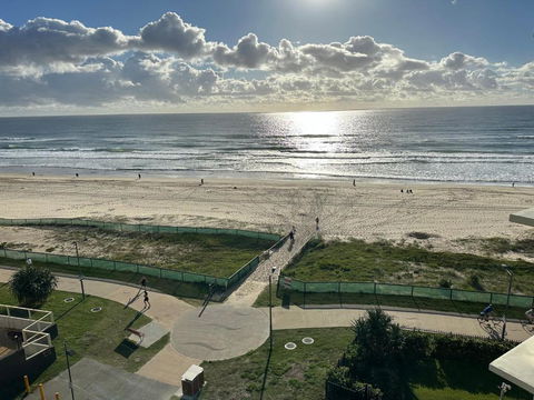 Absolute Beach Frontage Two Bedroom - Accommodation Search 1
