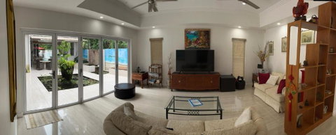 Absolute Beachfront 2 Bedroom Luxury Holiday Apartment - Accommodation Search 0