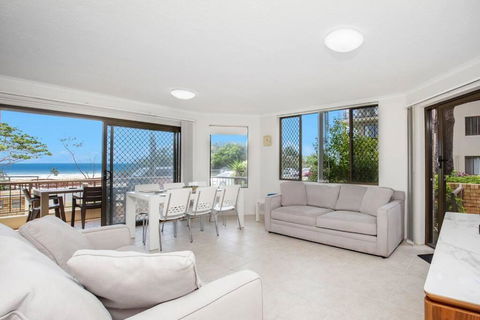 Absolute Beachfront Apartment! - Accommodation Search 3