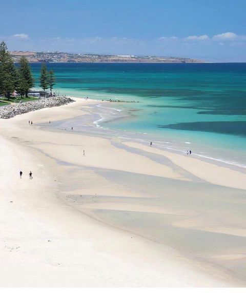 Absolute Beachfront Apartment, Amazing Sunsets - Accommodation Search 1