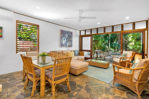 Absolute Beachfront, Heart Of Port Douglas - 24 S - Accommodation Search 0