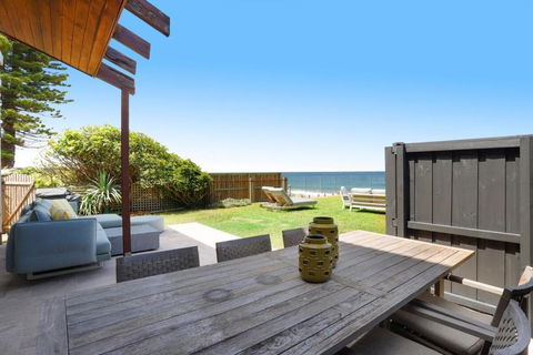 Absolute Beachfront Luxury In Narrabeen - Accommodation Search 2