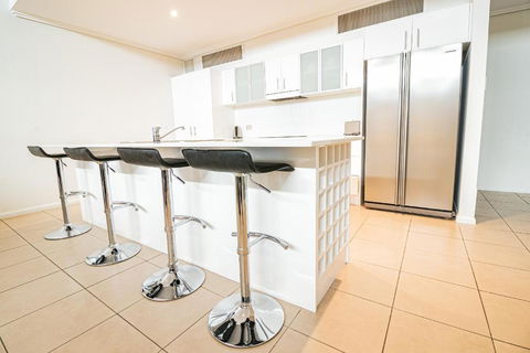 Absolute Beachfront Opal Cove Resort - Accommodation Search 3