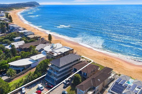 Absolute Beachfront Surf Unit In Terrigal/Wambi - Accommodation Search 2