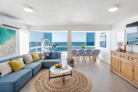 Absolute Oceanfront Yamba - Oceanstays - Accommodation Search 2