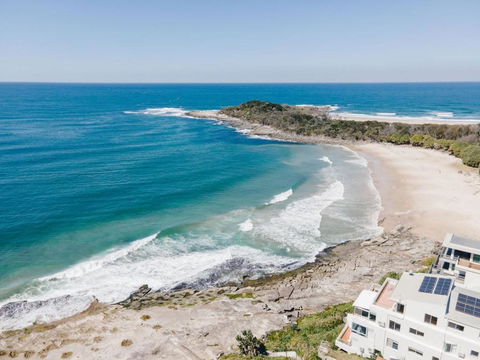 Absolute Oceanfront Yamba - Oceanstays - Accommodation Search 1