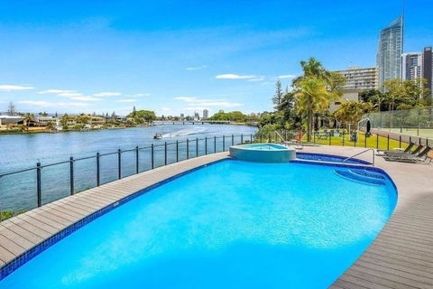 ABSOLUTE Riverfront 2br Apt, Views From Every Room - Accommodation Search 0