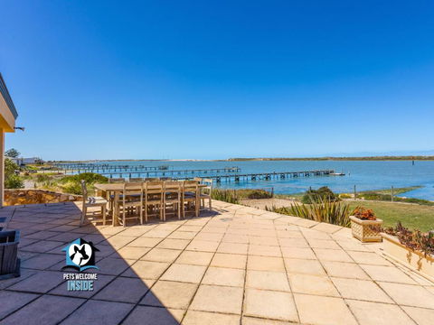 Absolute Water Frontage W/ Jetty + Boat Ramp - Accommodation Search 4