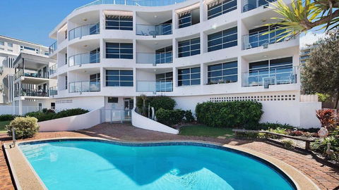 Absolute Waterfront With Rooftop! - Accommodation Search 4