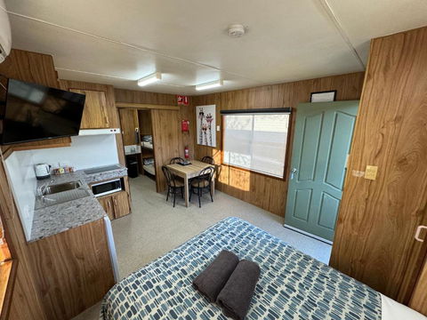 Acacia Caravan Park & Holiday Units - Accommodation Search 1