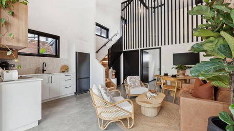 Accessible With Style! Sleeps 4, Pet - Friendly - Accommodation Search 1