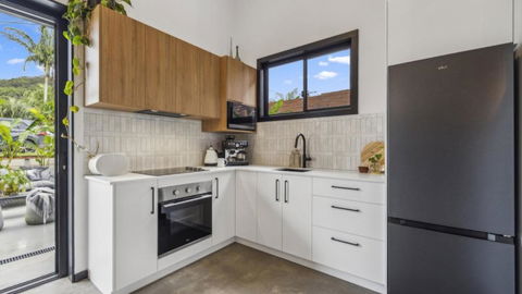 Accessible With Style! Sleeps 4, Pet - Friendly - Accommodation Search 4