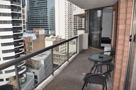 Accommodation Sydney - Kent Street Sydney CBD Top Floor 2 Bedroom Apartment With Balcony - Accommodation Search 2