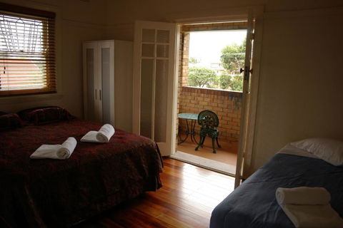 Accommodation Sydney Rockdale - 2 Bedroom Pet Friendly Budget Apartments With Balconies - Accommodation Search 3