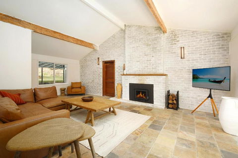 Acreage Estate -Ponies -Tennis Court -Spa - Accommodation Search 1