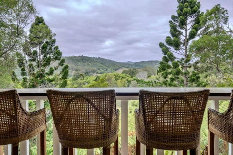 Acreage Near Currumbin Beach - Accommodation Search 0