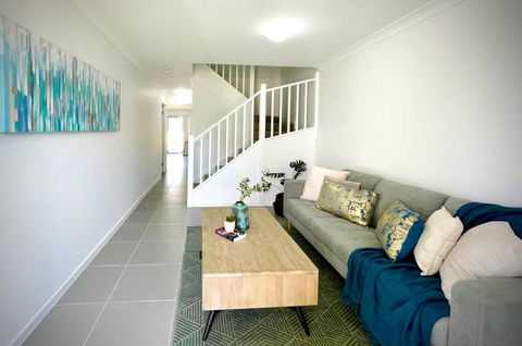 Adorable Modern 4 Br House WiFi & Parking - Accommodation Search 0