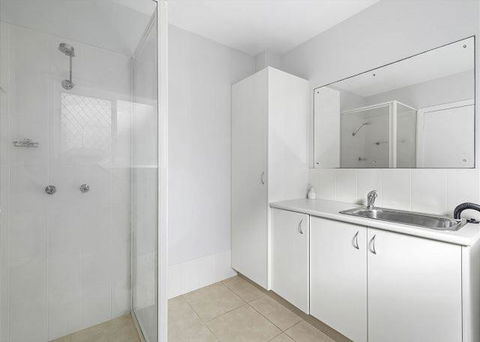 Adrift, 5B Scott Street - Accommodation Search 2