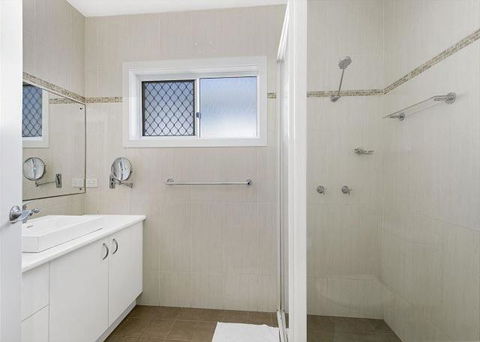 Adrift, 5B Scott Street - Accommodation Search 3