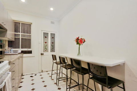 Affordable 3 Bedroom House Darlinghurst With 2 E-Bikes Included - Accommodation Search 3