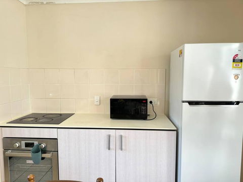 Affordable 3-Bedroom Grannyflat In Coopers Plains - Accommodation Search 3