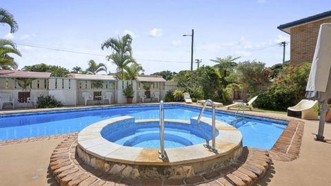 Affordable, Pool, Spa, Beach, Bbq, Sleeps 4 - Accommodation Search 2