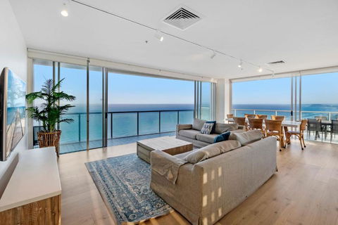 Air On Broadbeach 2 Level Private Apartment - CoastHM - Accommodation Search 0