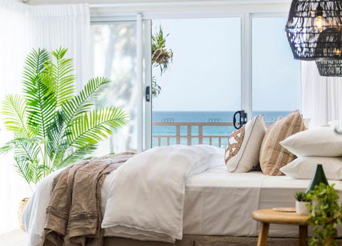 Absolute Beachfront Family Size Home - Accommodation Search 0
