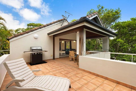 A Perfect Stay - Clarkes Beach Villa - Accommodation Search 0