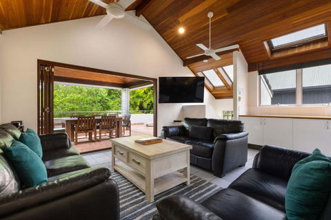 A Perfect Stay - Clarkes Beach Villa - Accommodation Search 3