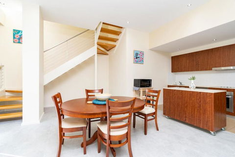 Absolutely Spacious APT Unit Between ANU And City - Accommodation Search 2
