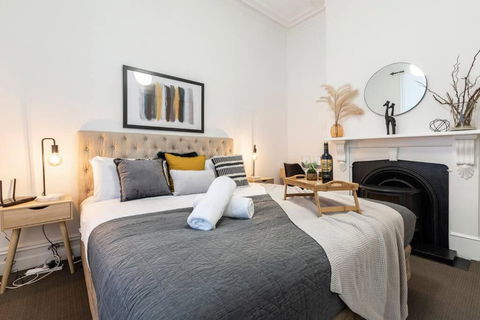 A Carlton Classic - Quaint Inner-City Getaway - Accommodation Search 1