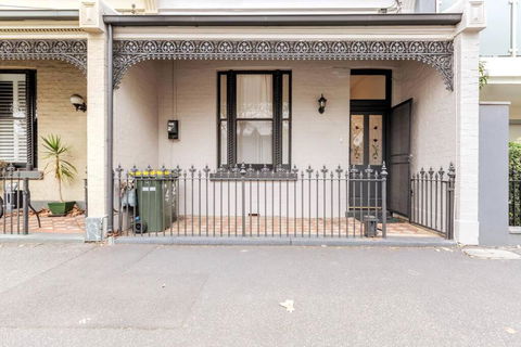 A Carlton Classic - Quaint Inner-City Getaway - Accommodation Search 4