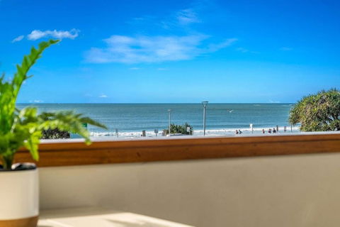 A Perfect Stay - Quiksilver Apartments The Pass - Accommodation Search 0