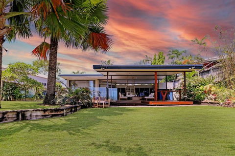 Absolute Beachfront House With Private Pool - Accommodation Search 0