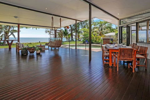 Absolute Beachfront House With Private Pool - Accommodation Search 2