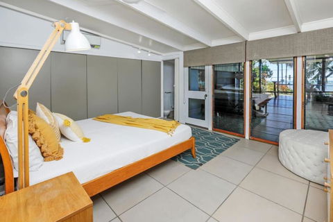 Absolute Beachfront House With Private Pool - Accommodation Search 4