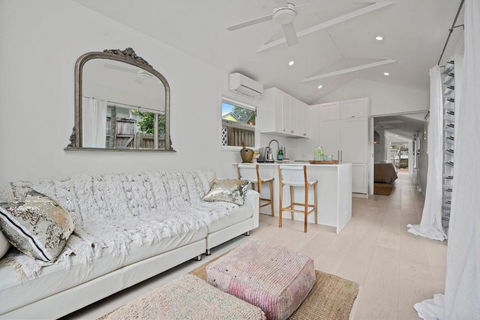 A Perfect Stay - The Boat House - Accommodation Search 3