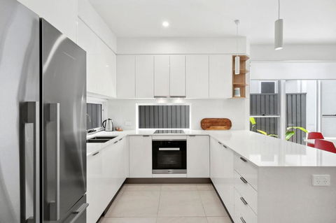 Allura Breeze - Accommodation Search 1