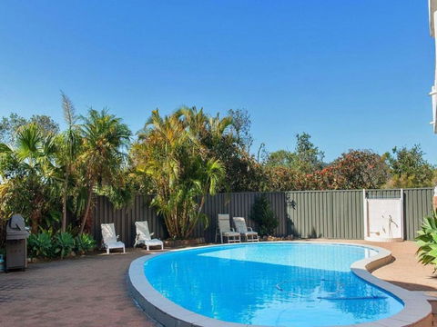 Albacore 3 Waterfront Pool Lift And Views - Accommodation Search 4