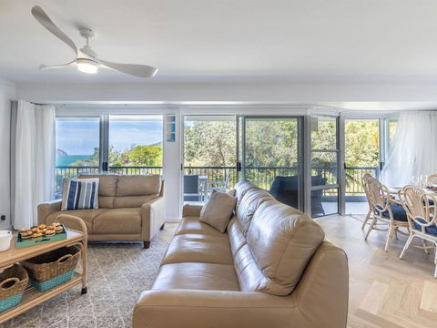 Albacore 3 Waterfront Pool Lift And Views - Accommodation Search 2