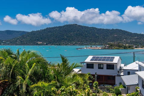 Airlie Getaway - Airlie Beach - Accommodation Search 2