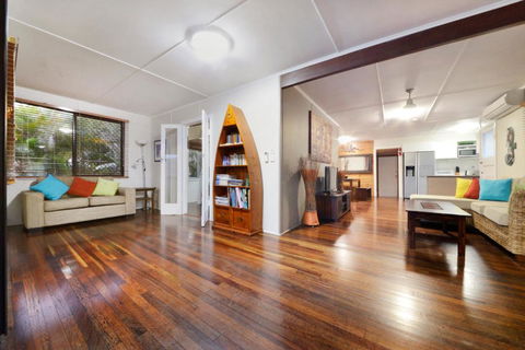Airlie Getaway - Airlie Beach - Accommodation Search 1