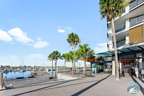 Aircabin - Shell Cove - Next To Marina - 2BR Apt - Accommodation Search 0