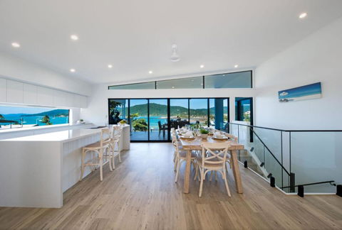 Airlie Bay View - Accommodation Search 3