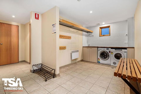 Akuna 1 - Accommodation Search 3