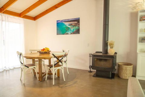 Al Fresco Residence In The Heart Of Point Lookout! - Accommodation Search 4