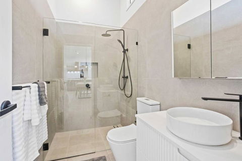 Alawara - Private Studio On Estate Escape - 2B1B - Accommodation Search 4