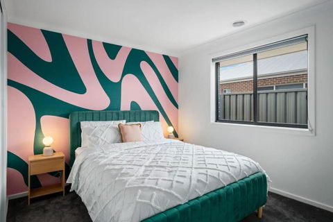 Albury Funk - Accommodation Search 3